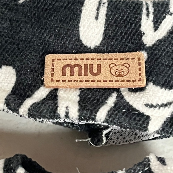 Labubu Designer Bucket Hat Outfit Black White 2 Piece Set Clothing Jumper - Picture 8 of 8